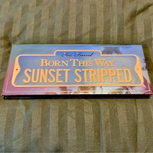 Too Faced Born This Way - Sunset Stripped eyeshadow Pallette BN Never touched